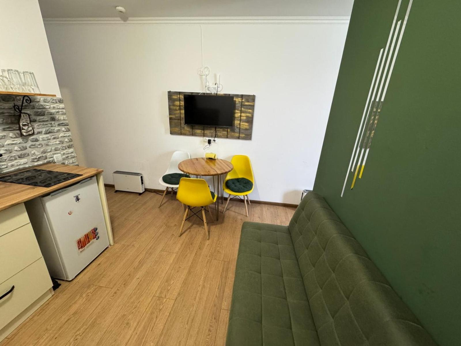 Mgzavrebi Block 9 Aparment 501 *