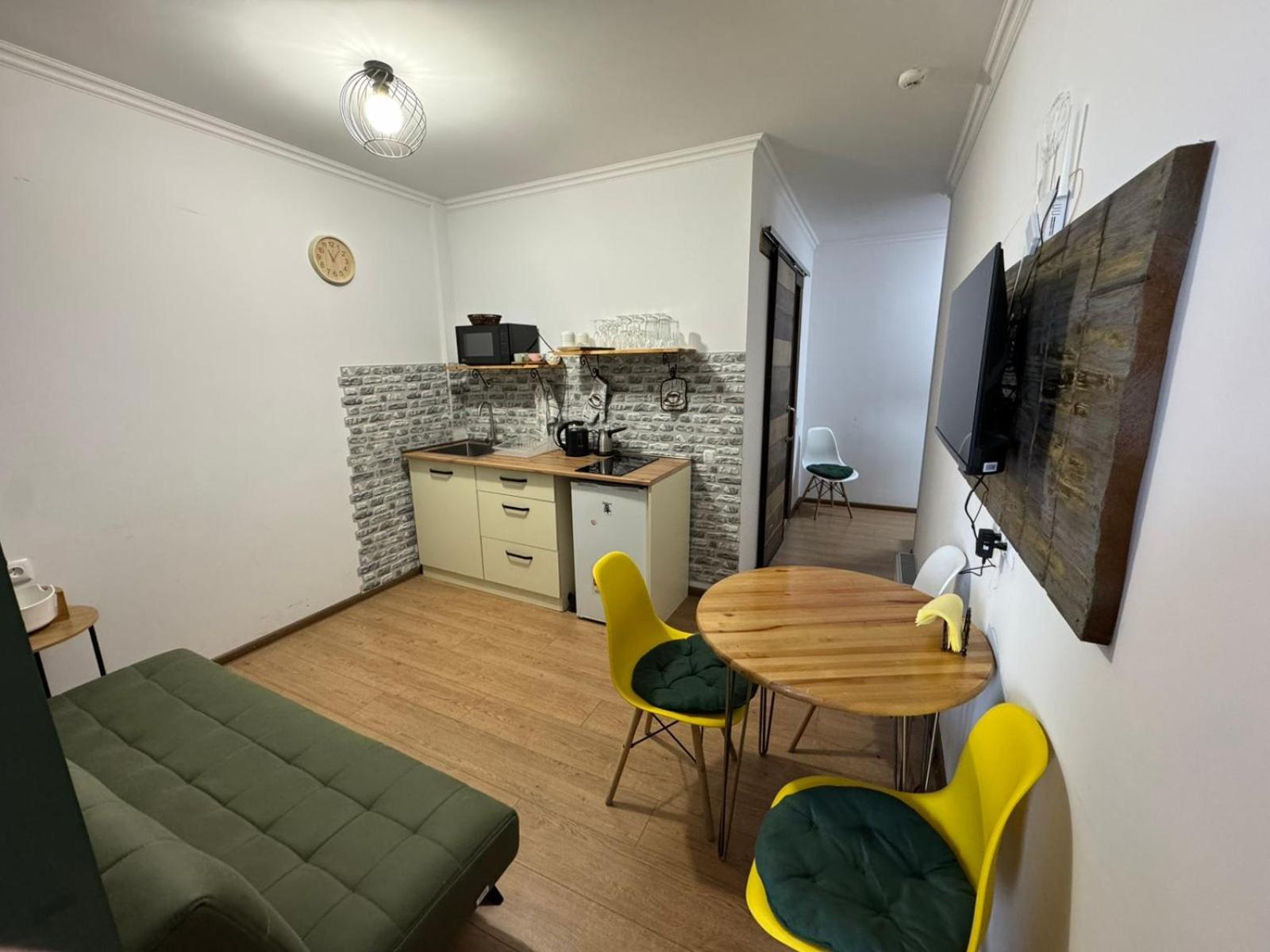 Mgzavrebi Block 9 Aparment 501